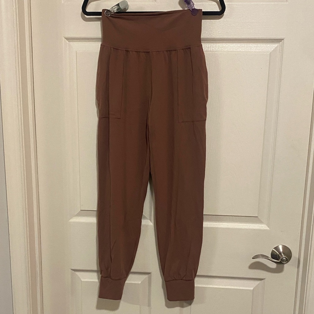 Athleta Salutation High-rise Joggers